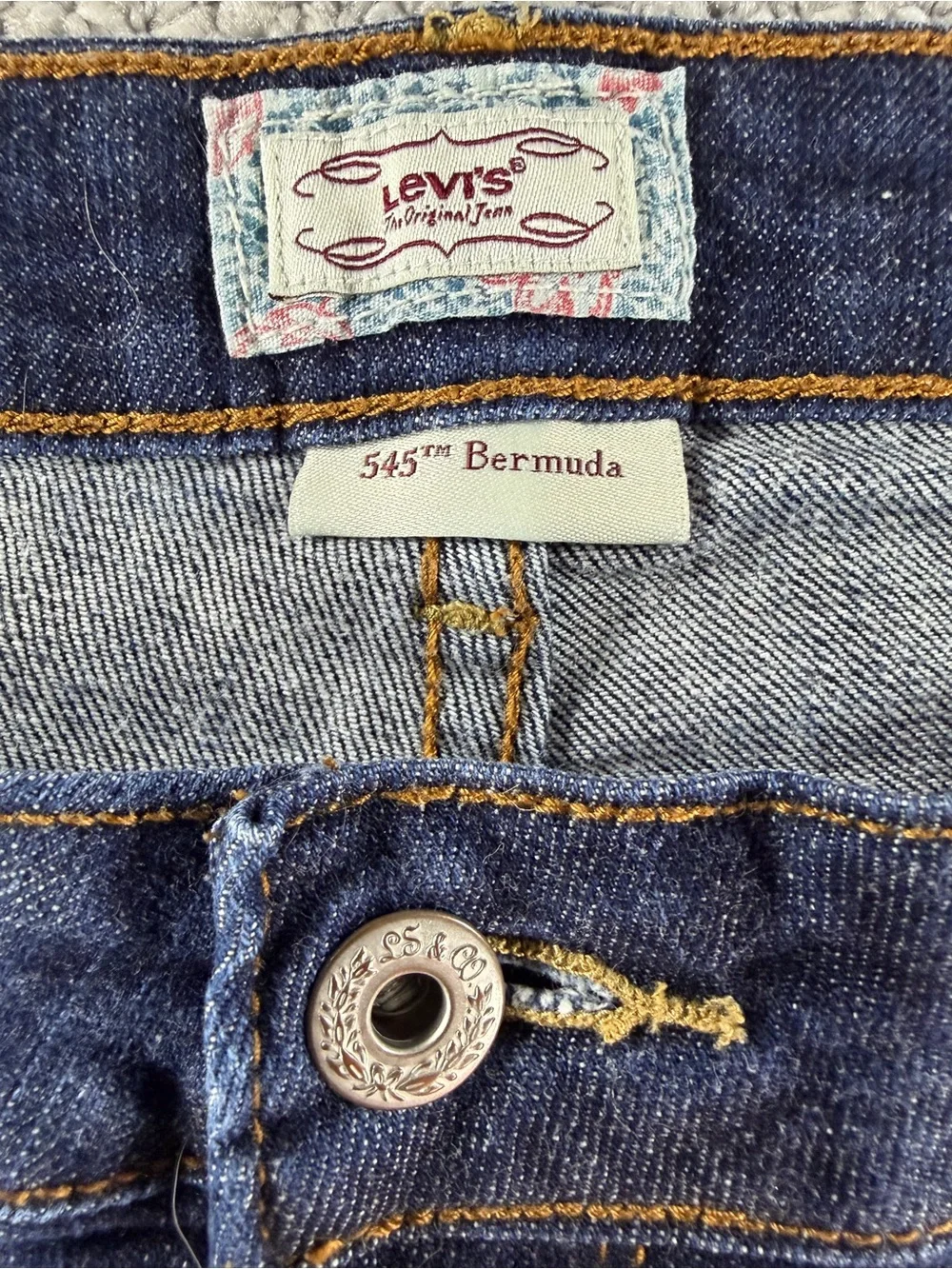Levi's 545 Women's Denim Blue Jean Cuffed Bermuda Shorts Dark Wash Sz 14